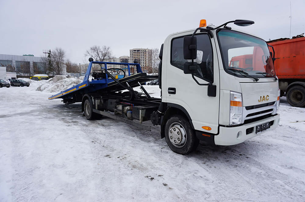 фото услуги эвакуатора автомобиля