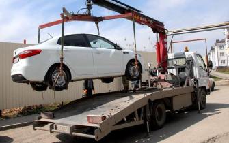 фото эвакуатор автомобиля в барнауле