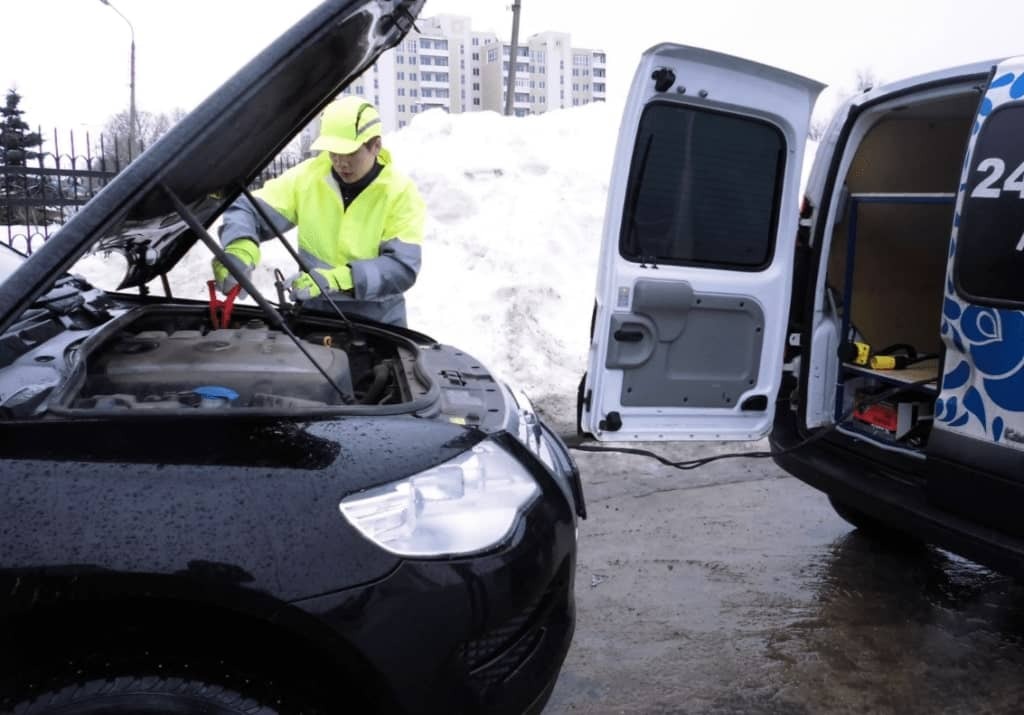 фото вызвать техническую помощь на дороге
